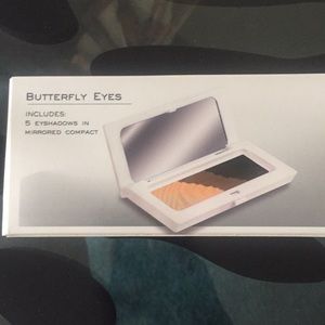 Makeup Essentials Eyeshadow